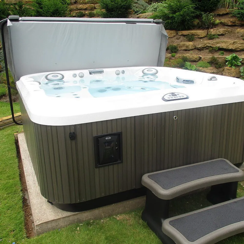 2020 Jacuzzi Hot Tubs 000 017 Installation - Take A Break Spas And Billiards